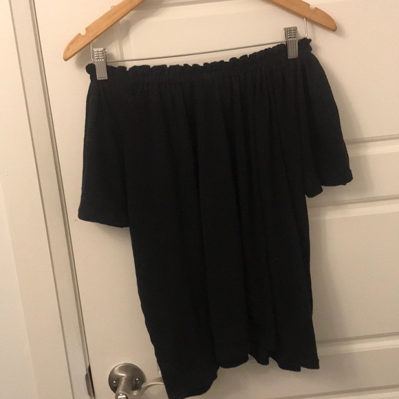 Gap off-shoulder linen top - Picture 2 of 3